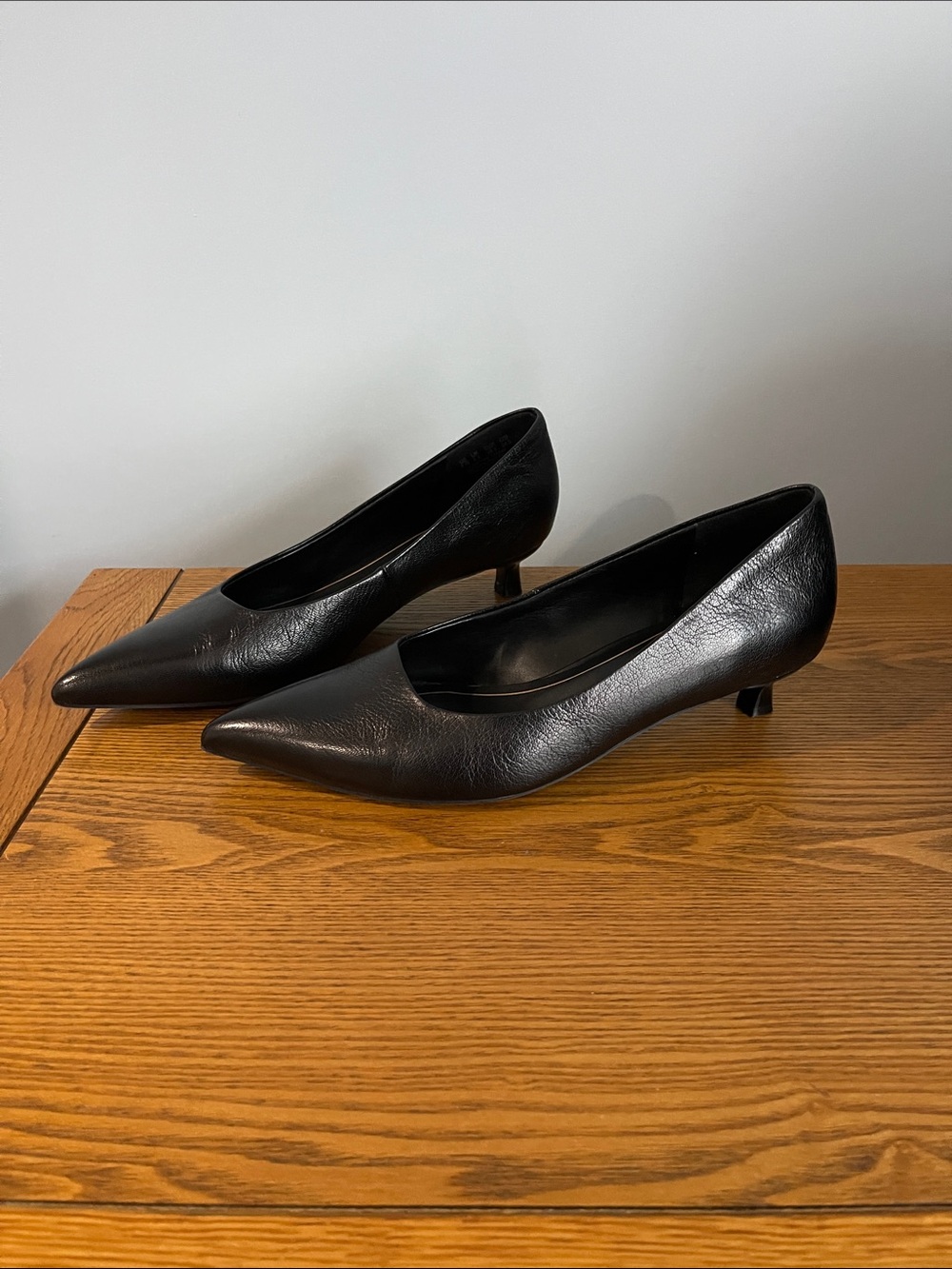 Naturalizer Kitten heel pump Black real leather - read sizing notes